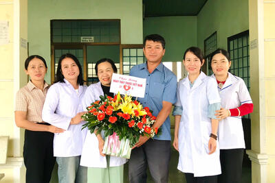 CHÚC MỪNG TRẠM Y TẾ XÃ NHÂN DỊP KỶ NIỆM 70 NĂM NGÀY THẦY THUỐC VIỆT NAM (27/2/1955 – 27/2/2025)